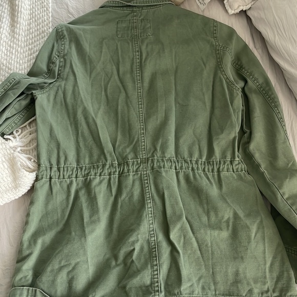 Women’s light green jacket size Medium - Picture 4 of 4